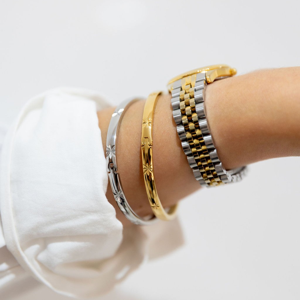 white-leaf-bracelets category image